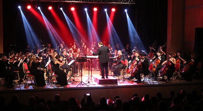 Deprem Mağdurları İçin Konser Verdiler